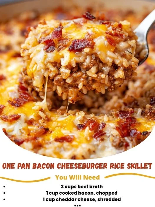 Bacon Cheeseburger Rice Skillet with juicy beef, melted cheese, and crispy bacon